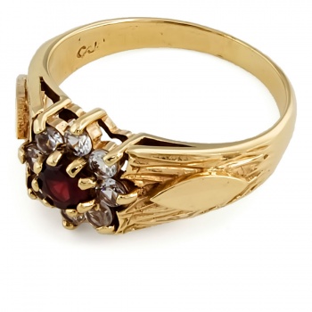 9ct gold Garnet / Cubic Zirconia Cluster Ring size O